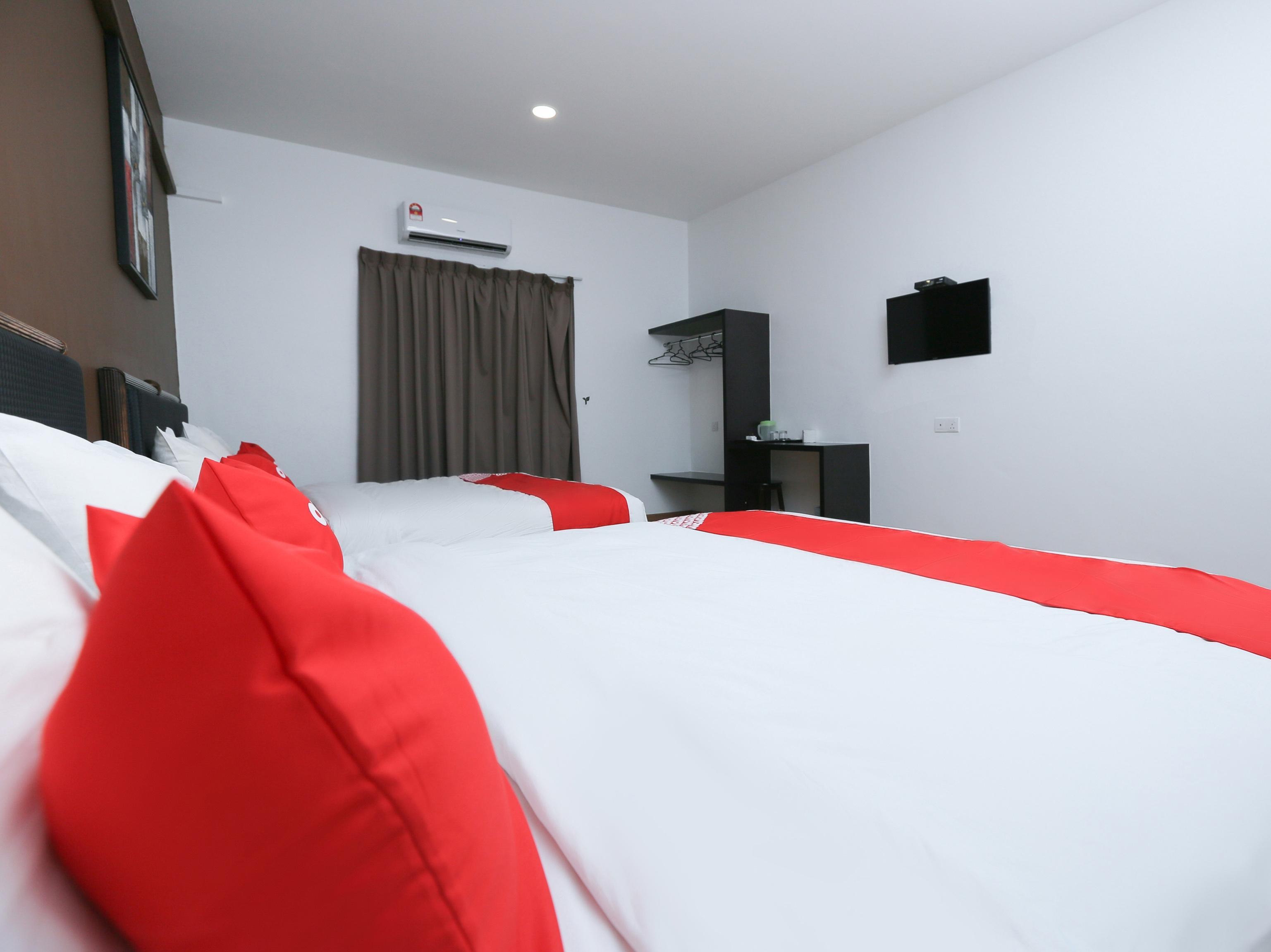קוקופ Oyo 89915 East Mount Hotel מראה חיצוני תמונה
