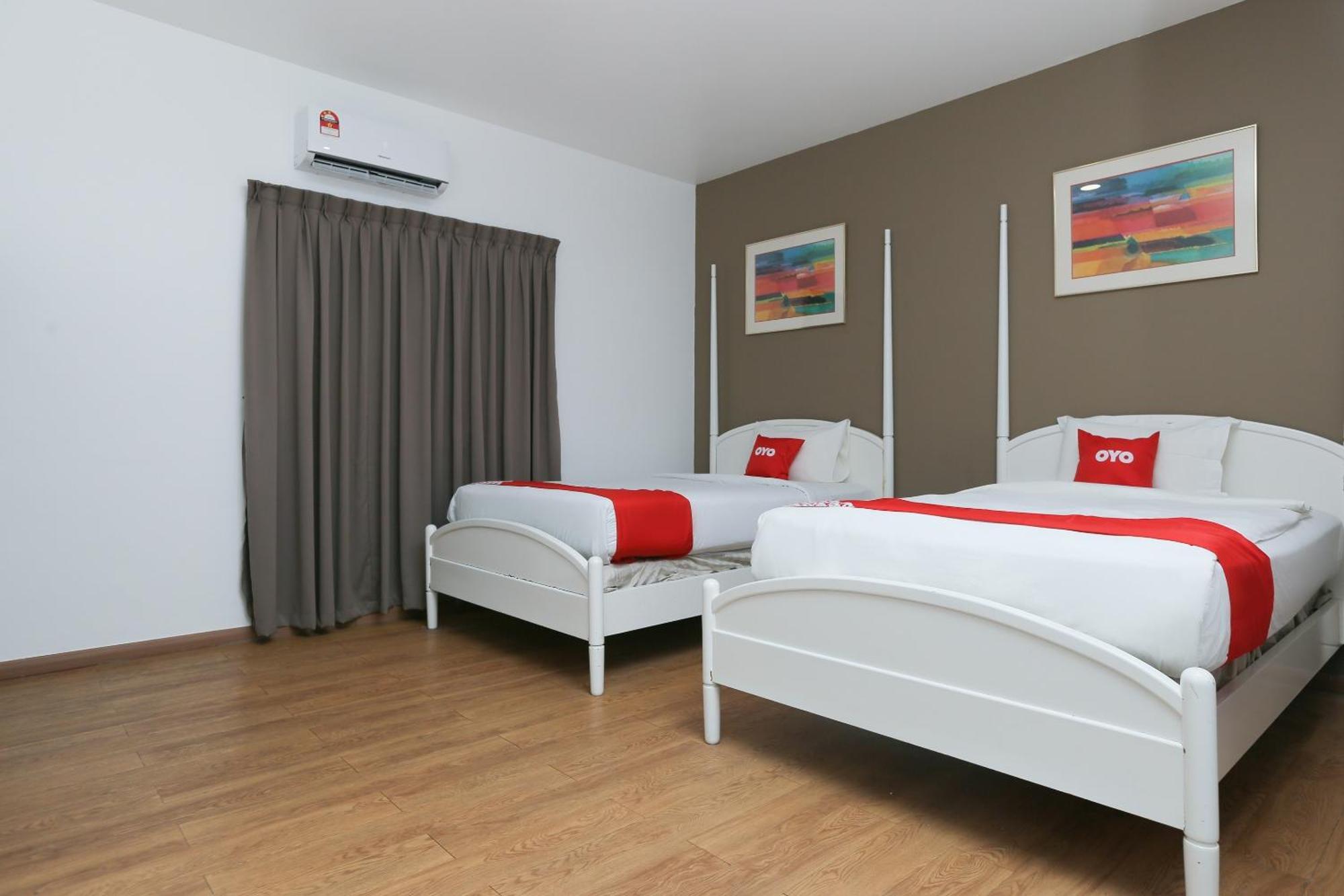 קוקופ Oyo 89915 East Mount Hotel מראה חיצוני תמונה