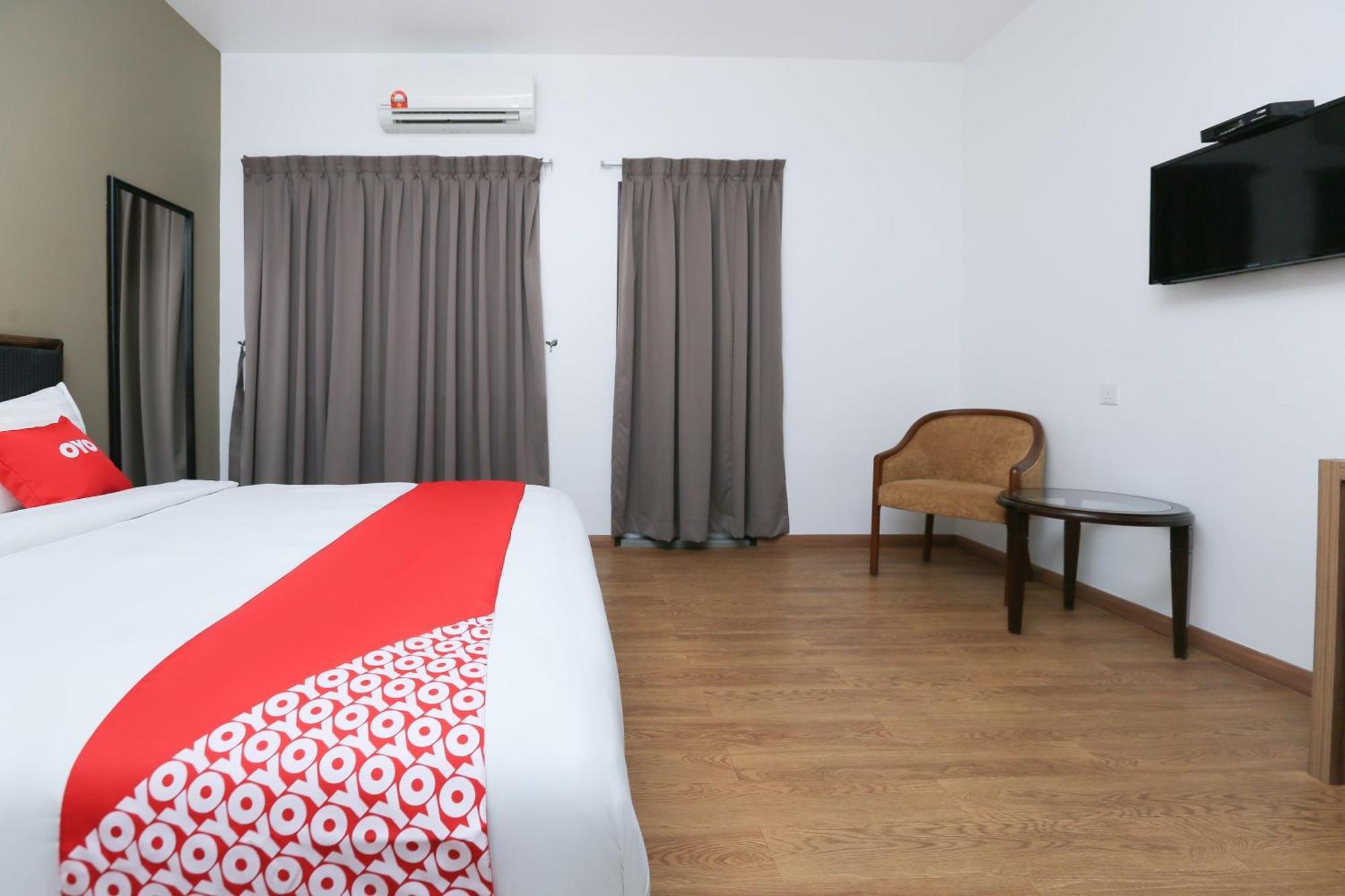 קוקופ Oyo 89915 East Mount Hotel מראה חיצוני תמונה