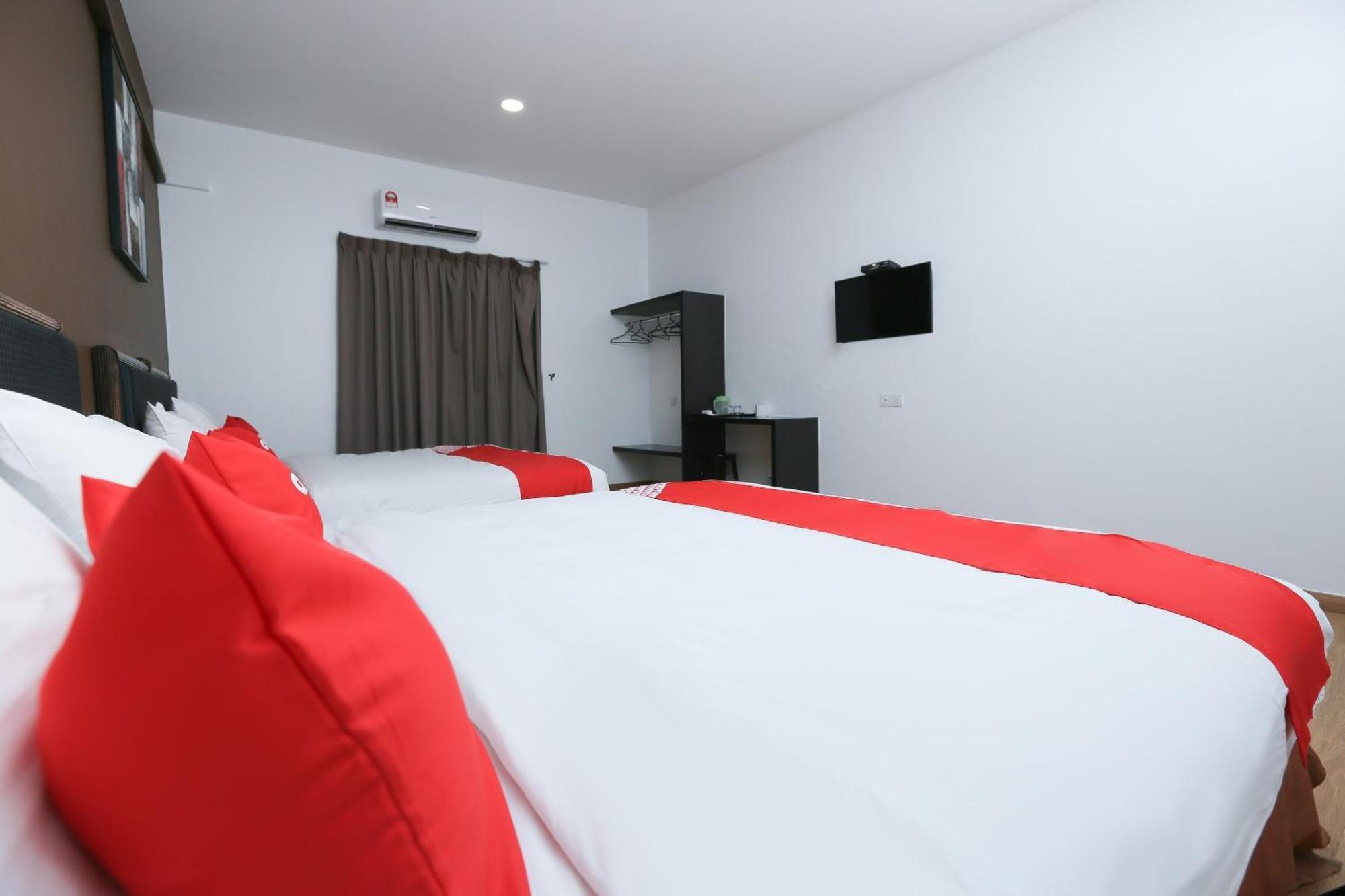 קוקופ Oyo 89915 East Mount Hotel מראה חיצוני תמונה