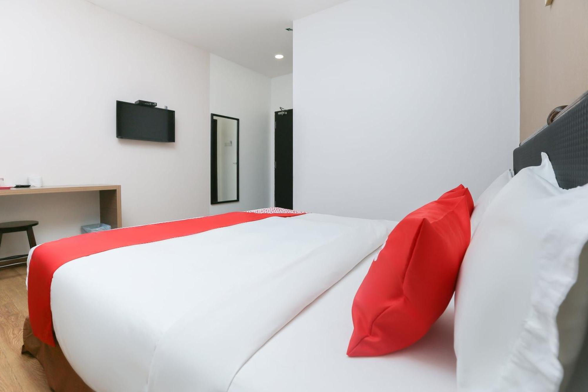 קוקופ Oyo 89915 East Mount Hotel מראה חיצוני תמונה