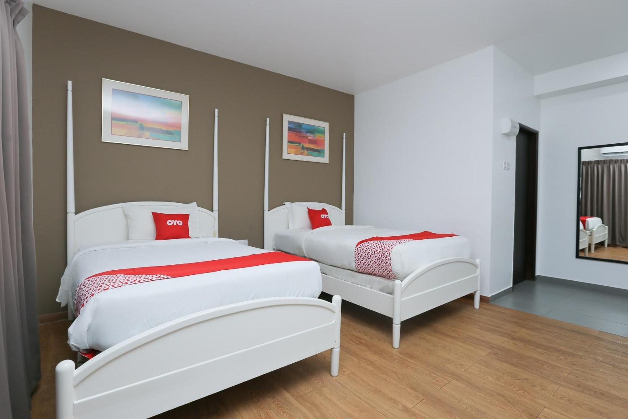 קוקופ Oyo 89915 East Mount Hotel מראה חיצוני תמונה