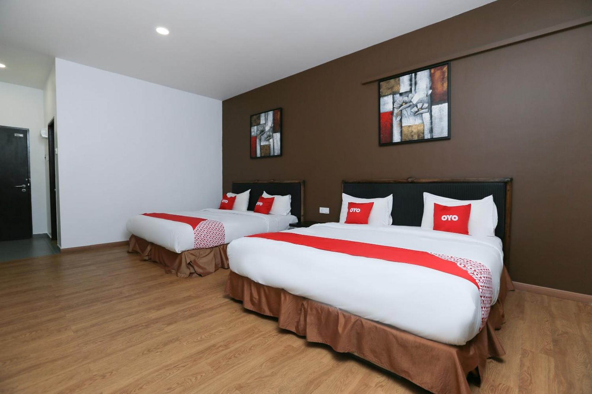 קוקופ Oyo 89915 East Mount Hotel מראה חיצוני תמונה