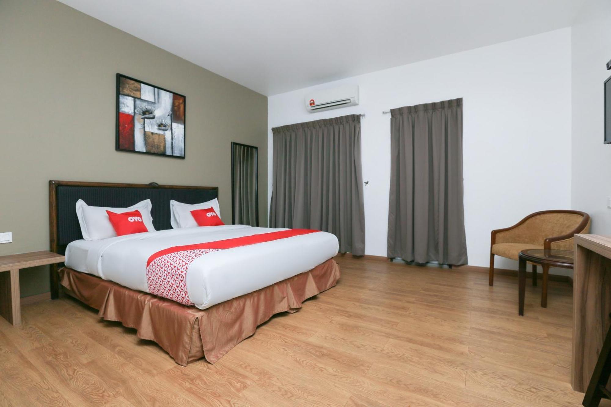 קוקופ Oyo 89915 East Mount Hotel מראה חיצוני תמונה